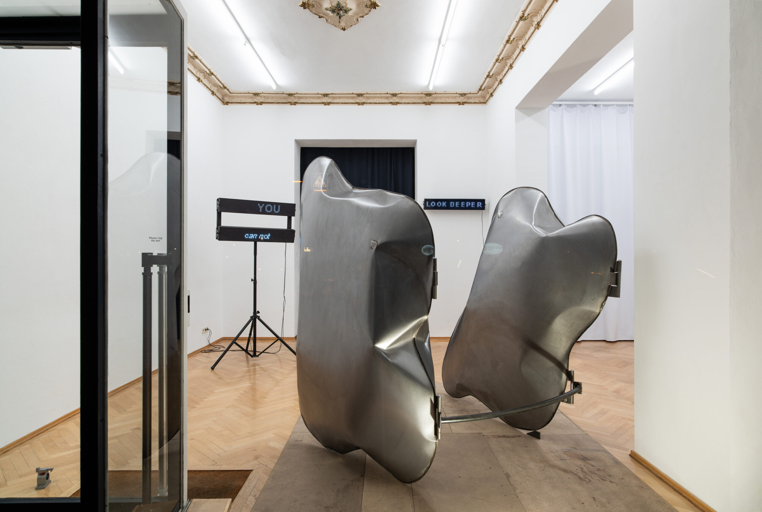 Hannah-Hallermann-Sexauer-Showroom